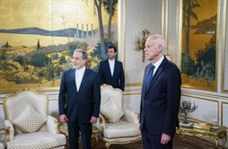 I.R. Iran, Ministry of Foreign Affairs- Iranian FM meets with Tusiaian president in Tunis